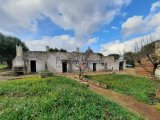 Complex of trulli and lamia