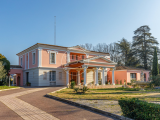 villa For Sale in Roquebrune-sur-Argens Provence-Alpes-Cote d'Azur FRANCE