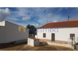 Single storey villa with land - 4 km from Silves;