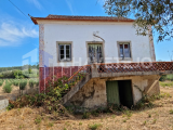 A lovely country property in need of some TLC to bring it back to life for sale near Ferreira do Zêz