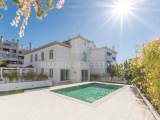 villa For Sale in Cascais, Lisboa, Portugal