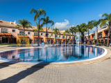 2 bedroom villa in condominium with swimming pool in Albufeira