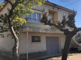 Villa To Renovate Into Apartments Or Into A Family Home, On 356 M2 At 5 Minutes From The Beach.