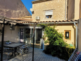Beautiful And Large Stone Character House, With 135 M2 Of Living Space And Courtyard Of 42 M2.