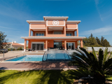 villa For Sale in Portimão Faro Portugal