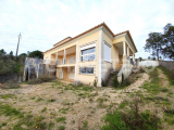 House with garage and patio 5 km from Tomar.