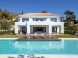 Villa - Detached For Sale in Sierra Blanca, Málaga, Spain