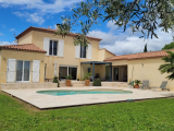 Superb Spacious Bastide-Style Villa Offering 195 M2 Of Living Space On 1000 M2 Of Land With Uninterr