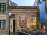 Building w/ Approved Project R. Cde Ferreira (Porto)