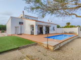 Villa with pool for sale in Binibeca Nou
