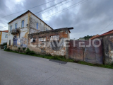 Two buildings to rebuild in a village 7 km from Tomar near the train station.