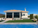 Villa For Sale in Pinoso, Alicante, Spain