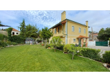 Charming property with renovated villa and magnificent garden 10 km from Tomar, Central Portugal