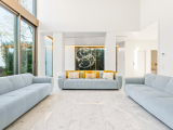 3+1 Bedroom House in Prestigious Condominium - Cascais