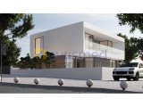 3 bedroom villa with pool located in Albufeira Marina