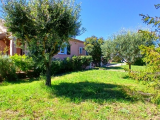 Pleasant Traditional Single Storey Villa With 4 Bedrooms On A 1512 M2 Land With Terraces And Pool.