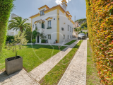 Charming 5+1 bedroom villa in Monte Estoril
