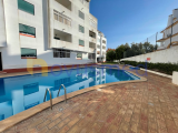 4 bedroom duplex flat with pool and lift in the centre of Albufeira with garage