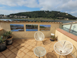 A Super Cosy Flat Facing The Lake In A Small Residence With Swimming Pool.