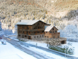 A top-quality 2 bedroom, 2 bathroom apartment with 50m2 terrace, parking and cave.