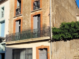 Investment Property With 2 Flats, 2 Courtyards And Commercial Premises, Situated Right In The Centre
