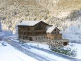 A brand-new high-quality 4 bedroom, 2 bathroom duplex apartment with parking and cave.