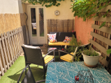 Investment Property With 2 Flats, 2 Courtyards And Commercial Premises, Situated Right In The Centre