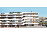 Amazing city & beach middle floor apartment with sea views, parking and storage just 100m to the bea