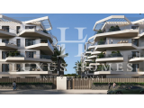 Cozy middle floor apartment with community sky pool, terrace and luxury hotel amenities, located clo