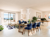 Modern ground floor apartment with infinity pool, two parking spaces, large terrace and sea views lo