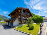 Superb 7 bed/7 bath chalet with all creature comforts, in a sunny position in Montriond village