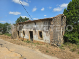 Old house to rebuild in Avecasta.