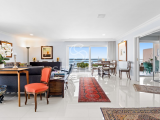 5-bedroom apartment with front sea view in Bairro do Rosário