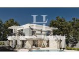 Luxury villa nestled in a privileged area close to Benidorm with private pool, garage and amazing se
