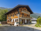 Attractive 2/3-bedroom, 2-bathroom apartment in Montriond, fully renovated, with large terrace, gard