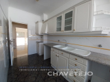 2 bedroom flat with storage room in Tomar.
