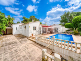 Charming Single-Storey Villa on a Generous Plot in a Quiet Residential Area