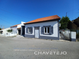 House with annex and sheds about 2 km from Tomar.