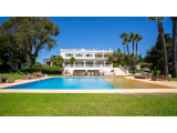 Estate with epic views in stunning natural surroundings