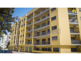 Apartment with 2 Bedrooms, Swimming Pool and Garage in the Center of Armação de Pêra