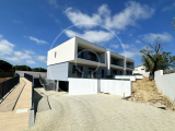 4 bedroom villa in condominium, with private pool