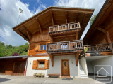 Sunlit 4-bed chalet near Samoëns centre with stunning views, high-end finishes & hassle-free upkeep.