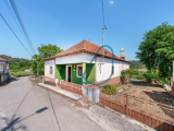 4 Bedroom House with Annexes, Land and Cistern in Alqueidão da Serra
