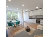 T3 Fully Refurbished Furnished and Equipped with patio and storage room, in Benfica