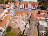 Warehouse / Workshop with 1000 m2 of Land in the Center of São Bartolomeu de Messines, Silves
