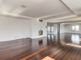 Magnificent 5 + 1 bedroom flat in the Jardins São Lourenço Condominium - Lisbon (Sale or Rent)