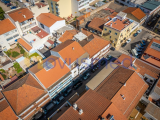3 bedroom flat to renovate in the centre of São Bartolomeu de Messines