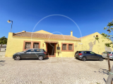 Property Restaurant or services and flat in Castro Marim