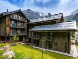 4 bedroom townhouse walking distance to ski lift with sauna, jacuzzi,  double garage, cave and ski s