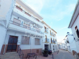 Apartment For Sale in Zafarraya, Granada, Spain
